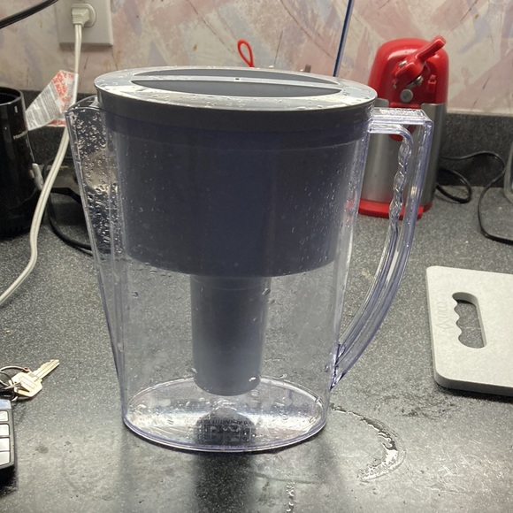 Brita filter water pitcher model Ob03 - Picture 2 of 16